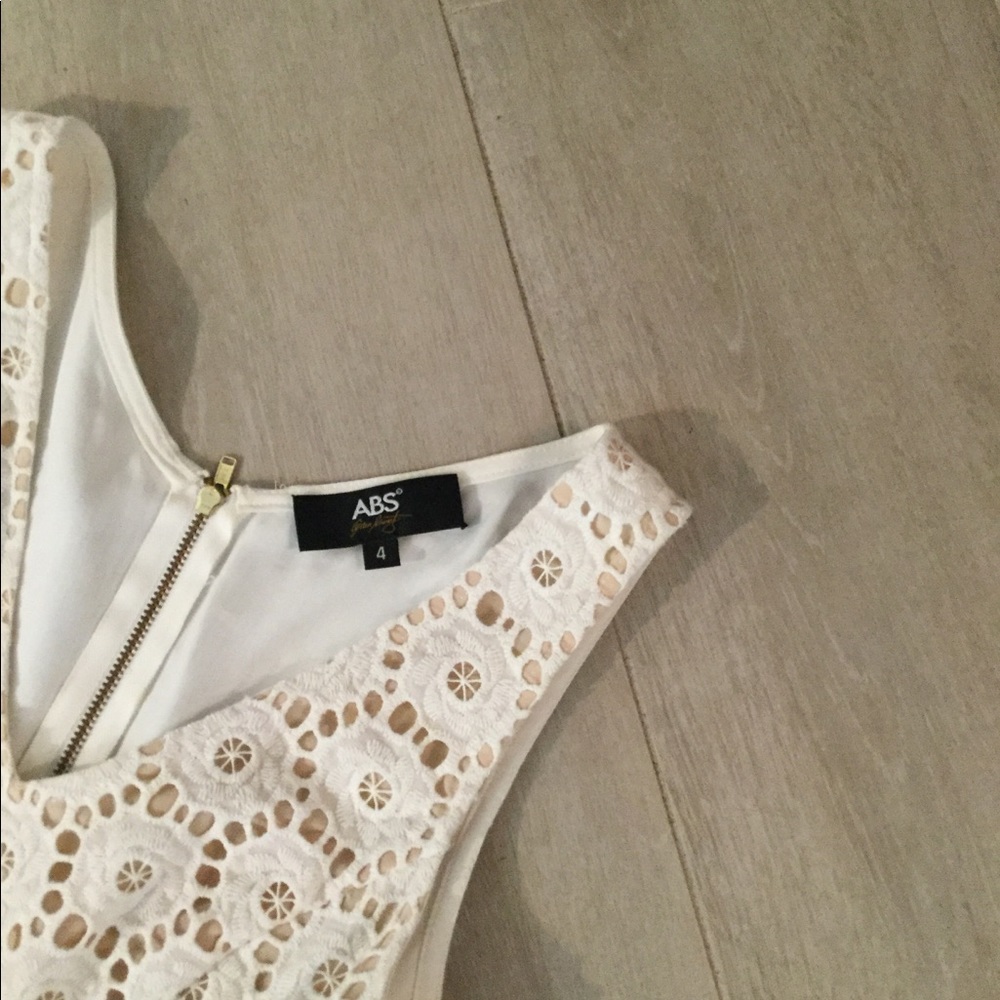 🆕 ABS crochet off white dress 👗 - Picture 5 of 6